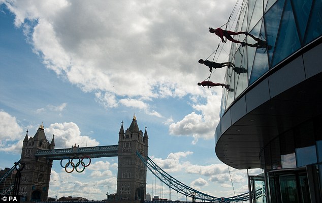 �����Ӽ���Ա�׶ر������������