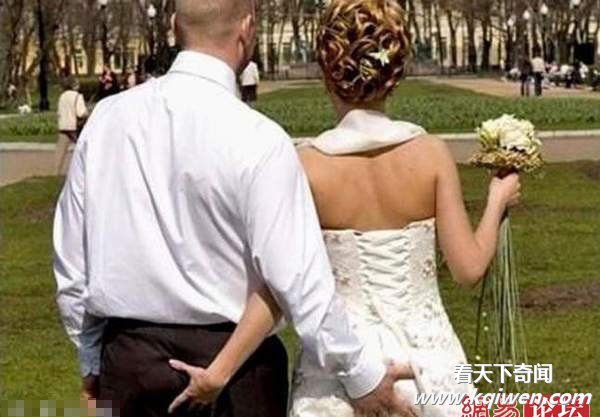 ץ�ķ����Ů�ǵ��ڴ����ȵ����˳���(��ͼ)