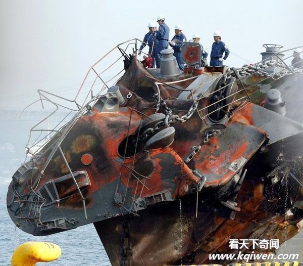 实拍日本驱逐舰与韩国货船相撞起大火事故现场 三海员受伤(组图15