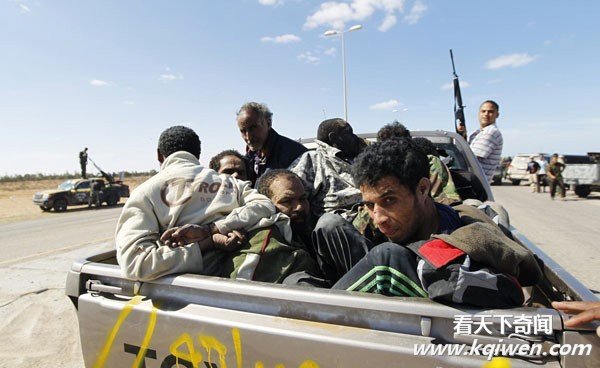 �����ƶ���������ķ��Ϊ׳�� ����ǰ�����侲(��ͼ)