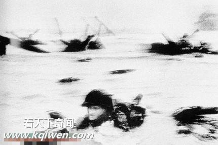 ͸�ھ�ͷ����ս���н�����ǹɱ�������˲��(��ͼ)